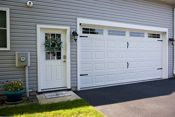 24/7 Emergency Garage Door Panel Replacement experts in Sabetha, KS